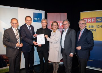 Gernot Kohl, Geschäftsführer der FH, Bürgermeister Matthias Stadler, FH-Professor Hannes Raffaseder, Landeshauptfrau Johanna Mikl-Leitner, ORF-Generaldirektor Alexander Wrabetz und ORF-Landesdirektor Norbert Gollinger (v.l.n.r.)